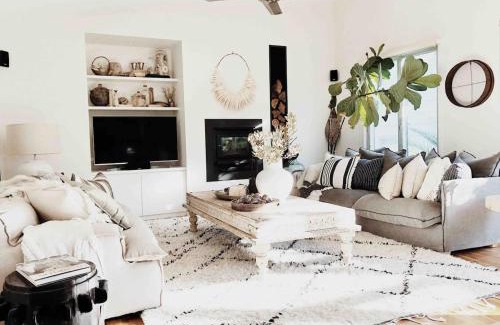 Manyana Casa | The Tasman Secret