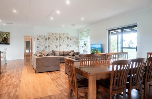 Lovedale Casa | The Tatler Lodge