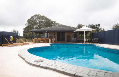 Lovedale Casa | The Tatler Lodge