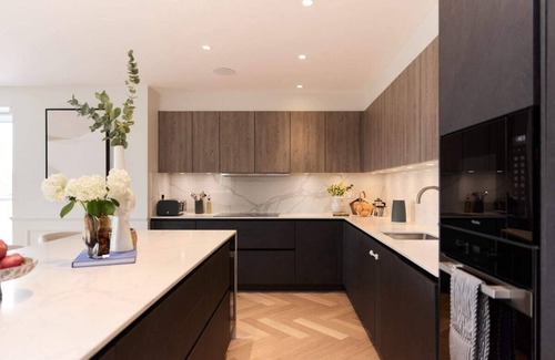 Golders Green Cabaña | The Temple Fortune Crib - Lovely 3BDR House with Balcony