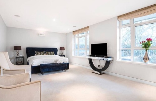 Frognal and Fitzjohns Casa | The Templewood Mansion