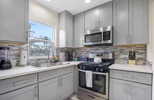Belmont Heights Apartamento | The Termino Treasure-Walk to Beach-Coastal Comfort