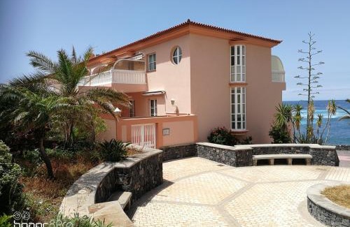 Garachico Apartamento | The terrace on the sea