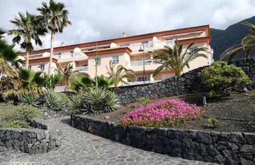 Garachico Apartamento | The terrace on the sea