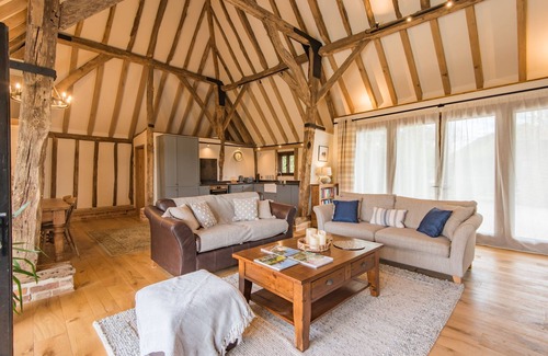 Stowting Cabaña | The Thatched Barn - a holiday let that sleeps 2 guests in 1 bedroom