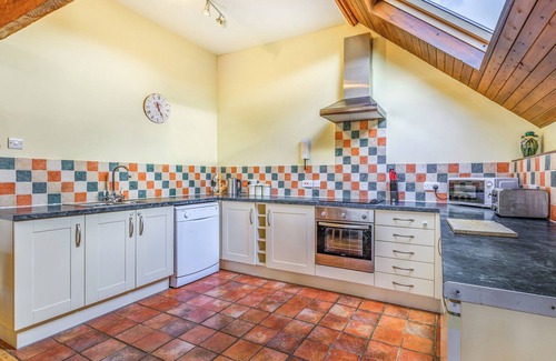 Westleigh Cabaña | The Threshing Barn - UK35754