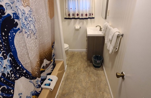 Hampton Hotel | The Tides Motel