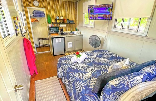 Pahoa Cabina | The Tiki Hut Retreat Experience