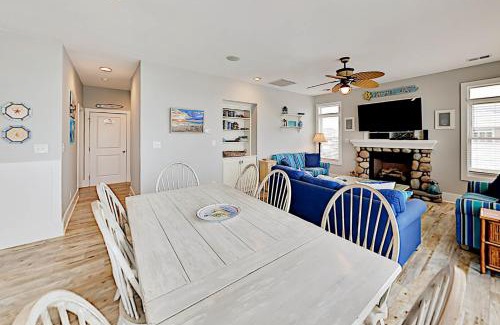 Ocean Isle Beach Casa | The Tiki Hut