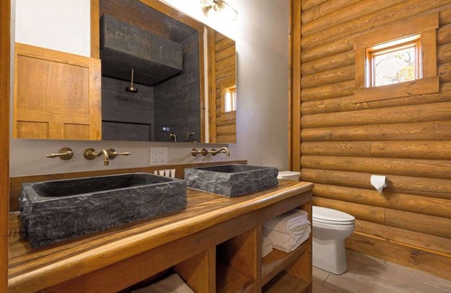 Gatlinburg Hotel | The Timber at Holly Branch