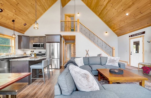 Sunday River Area Casa | The Timbers on Monkey Brook | 4 Bed, 3 Bath