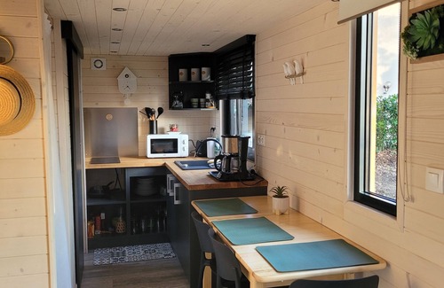 Avrille Chalet De Esquí | The TINY HOUSE at Le Haras, with Jacuzzi