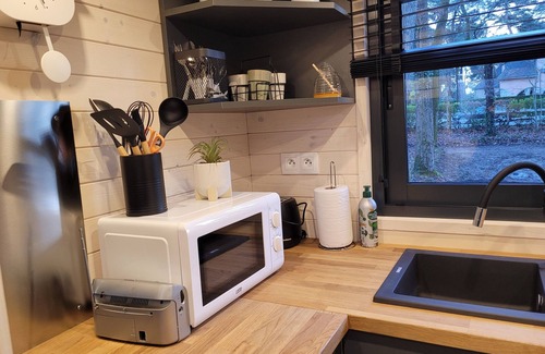 Avrille Chalet De Esquí | The TINY HOUSE at Le Haras, with Jacuzzi