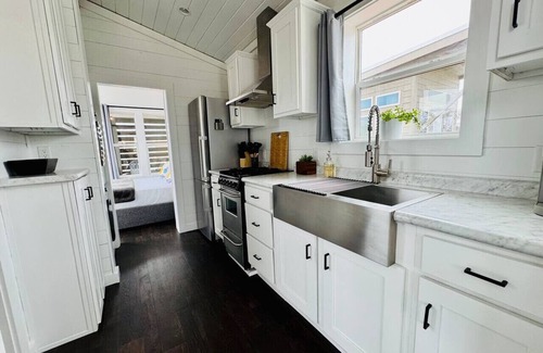 Austin Casa | The Tiny Treasure | Pool & Hot Tub