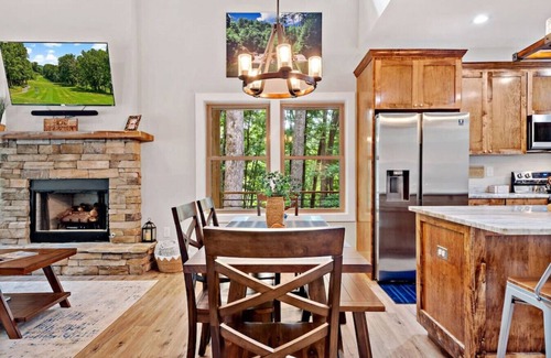 Frank Casa | The Toasted Marshmallow - 2 Kings - Fire Pit - Hiking!