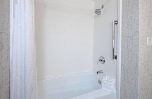 Oakland Casa | The top-notch amenities at our room in Oakland