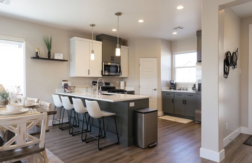 Hildale Casa | The Toroweap - 4 Bed, 3 Bath, Hot Tub + Deck