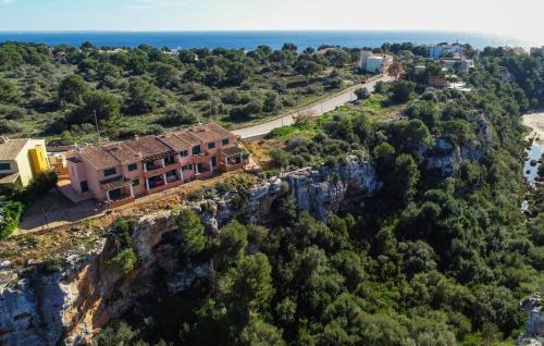 Cala Pi Apartamento | The Torrent's Observer Holiday Home, Cala Pi , Smart Tv, Free Wifi, ETV12544
