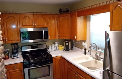 Akron Casa | The Total Package! Few Can Match This Property! 3 Bed, 1.5 Bath with Security, Private Fenced Back Yard, New Central Air