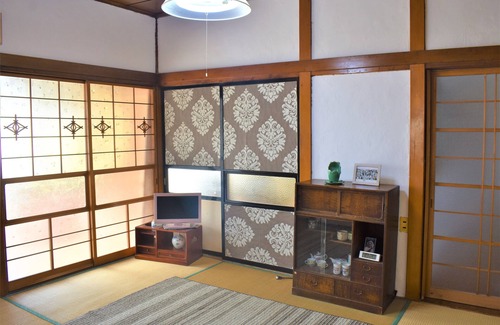 Isinomaki Casa | La casa tradicional japonesa con gatos. Casa del gato