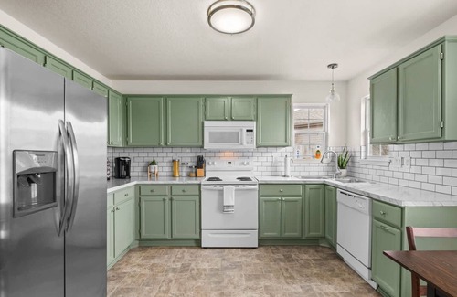Bentonville Casa | The Trailhead-1/2 mi to Applegate Trail