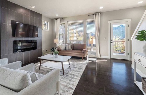 Cedar Hills Casa | The Treasure on Burlwood Ln #41592