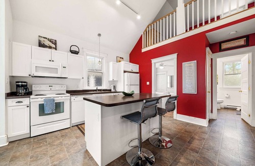 Cherry Valley Casa | The Tree Frog - 12 Pine Forest