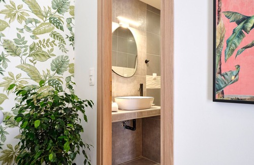 Skiathos Hotel | The Tree