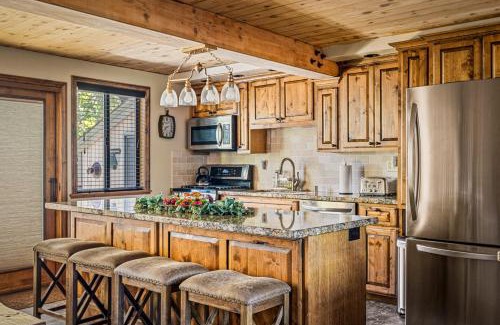 Upper Moonridge Casa | The Treehouse Cottage A-Frame
