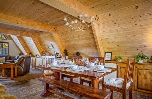 Upper Moonridge Casa | The Treehouse Cottage A-Frame