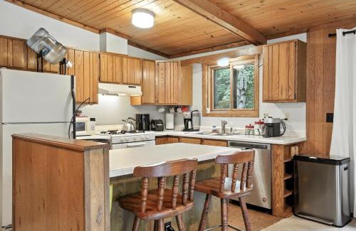 Phelps Casa | The Treehouse Lakes & Trails Cabin cabin