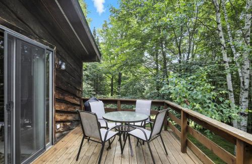 Phelps Casa | The Treehouse Lakes & Trails Cabin cabin