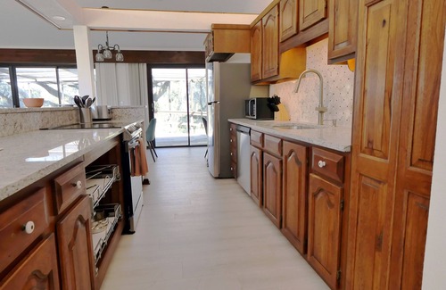 Fellowship Casa | The Treehouse: Minutes from WEC and HITS; Dog-Friendly; w/Golf Course Views