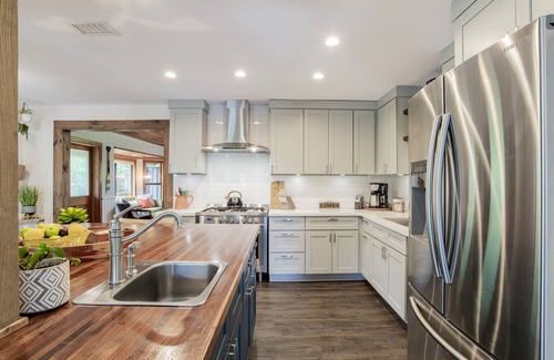 Gulf Breeze Casa | The Treehouse on the Sound - Bring your Boat! EV Charging!