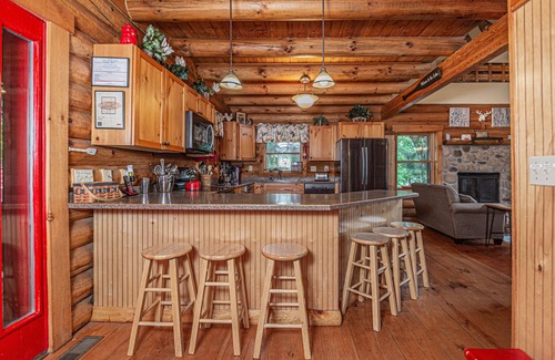 McHenry Cabina | The Treehouse