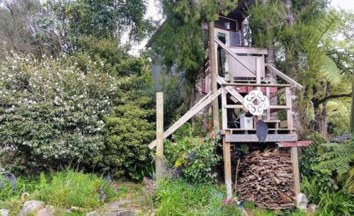 Upper Hutt Otro | The Treehut at the Rabbithole, Upper Hutt