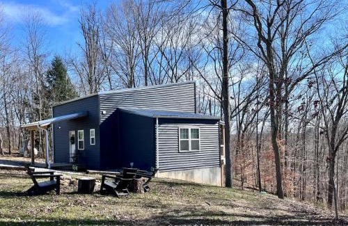 Logan Casa | The Treetop A Hocking Hills Villa Treat