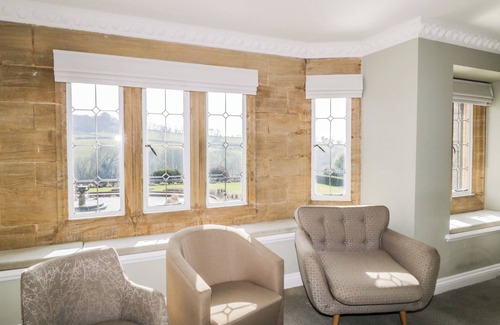Ebford Cabaña | THE TREETOP NOOK AT HARCOMBE HOUSE, romantic, with pool in Chudleigh