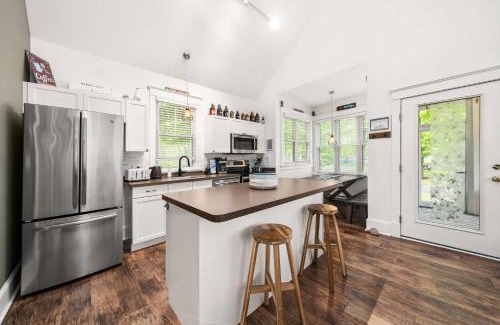 Cherry Valley Casa | The Trillium - 2 Pine Forest