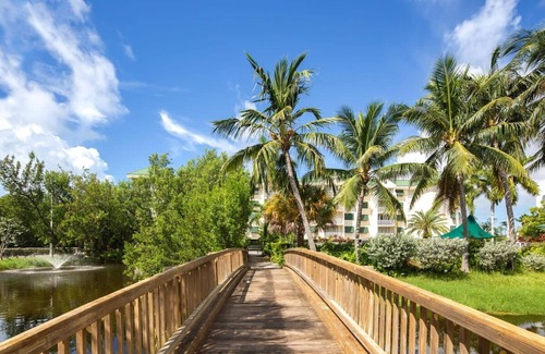 Key West Apartamento | The Trinidad by Brightwild Pool View Parking