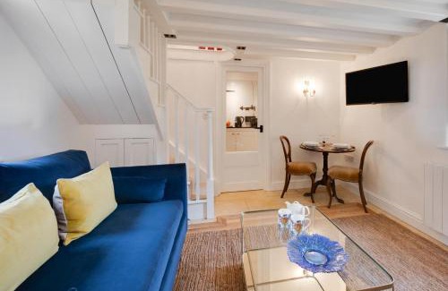 Holkham Casa | The Triumphal Arch East