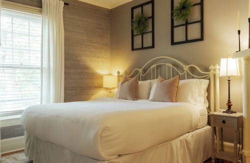 Newton Cama Y Desayuno | The Trott House Inn
