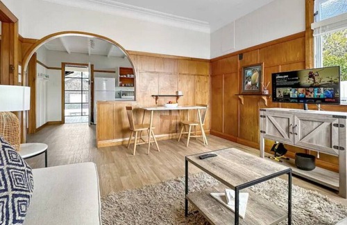 Birkdale Casa | The Tui House - Escape Birkenhead