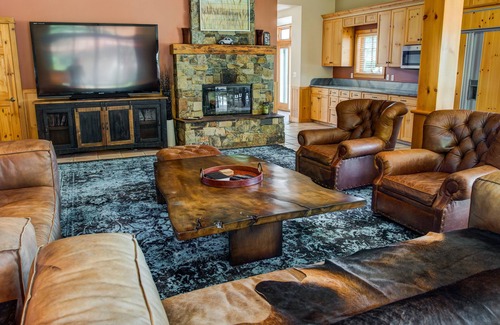 Clark Fork Casa | THE TURTLE HOUSE-WEDDING VENUE/REUNION LODGE