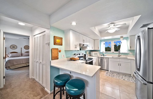 East Rocks Casa | The Turtle Nest: Charming & Timeless Island Pool Home in East Rocks