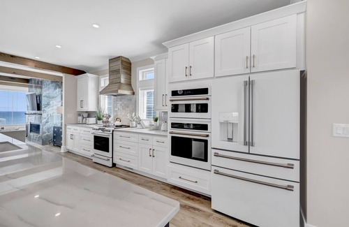 Surf City Casa | The Turtle's Palace- Oceanfront - Pool - Hot Tub - Dog Friendly