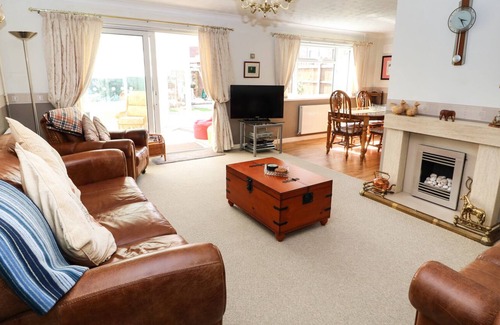North Walsham Cabaña | THE TWICKLE, admite mascotas, con un jardín en North Walsham, Ref 963076