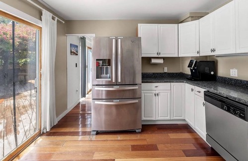 Ocean Bay Park Casa | The Twin Fin - Fire Island Beach House with Full Size Pool and Hot Tub