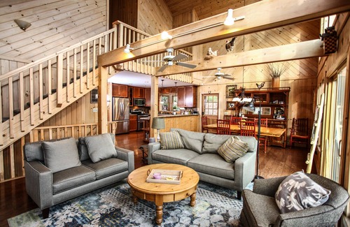 Tate Casa | "The Twisted Branch" lodge at Bent Tree