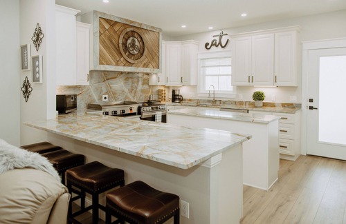 Steinhatchee Casa | The Twisted Fiddler -brand new home- sleeps 14 with optional boat slips